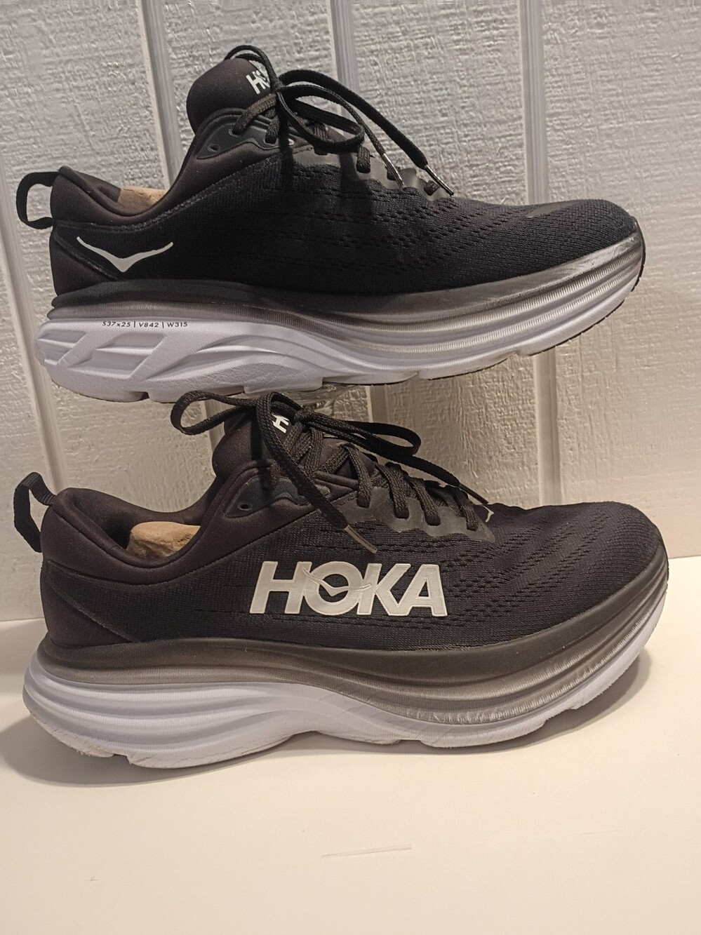 Hoka One Bondi 8 Wide Men’s Size 9.5 2E  (Black/White)